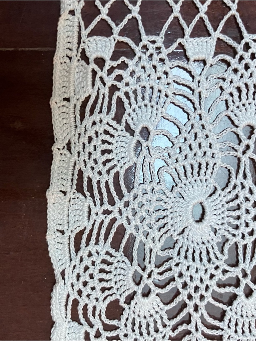 VTG White Crochet Lace Tablecloth Coverlet 48in X 92in Cottagecore Farmhouse - Picture 8 of 10